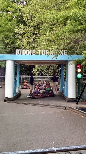 Knoebels store stroller rental