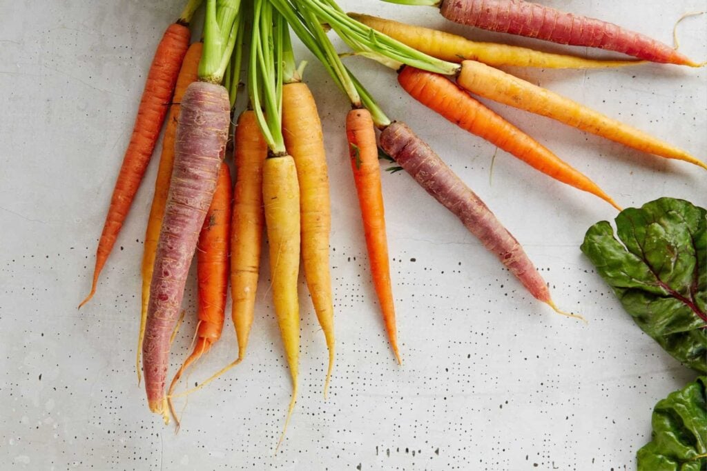 Carrots are healthy eating options